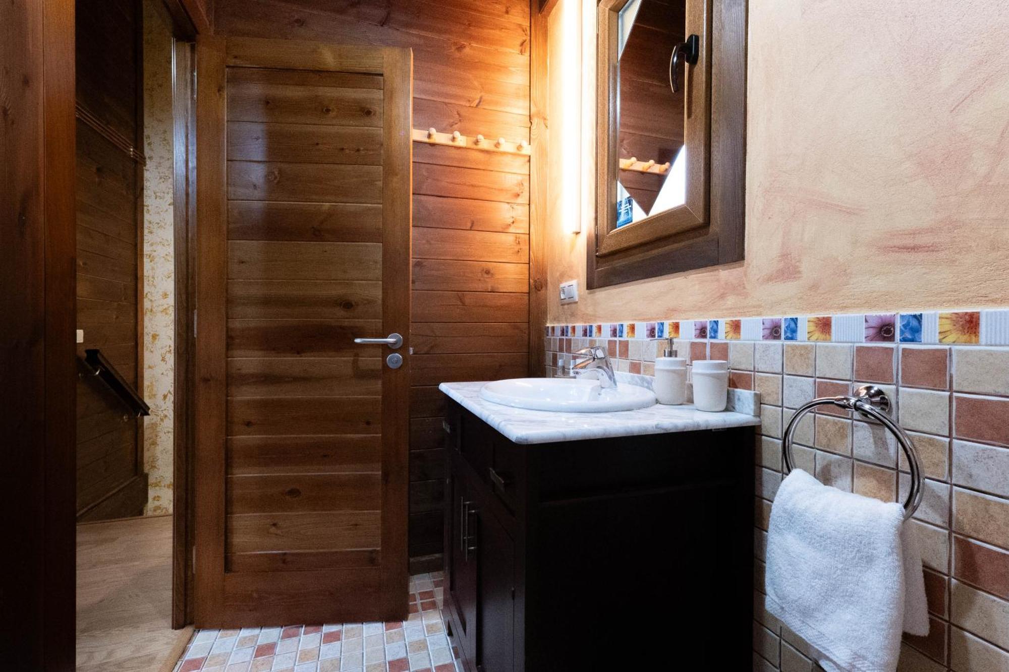 Apartamentos Rurales San Feliz 波拉·德莱纳 外观 照片